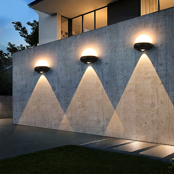 Outdoor IP65 Waterproof  Up and Down LED Wall Light