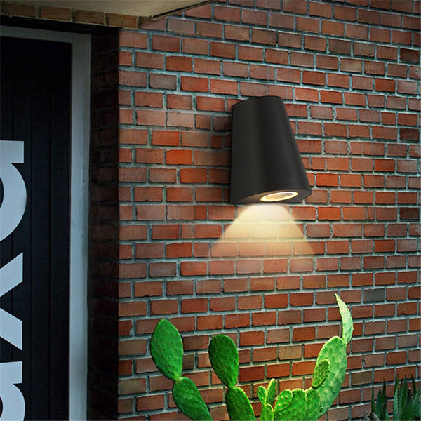 Minimalist Black Outdoor LED Waterproof Wall Light for Courtyard Aisle Balcony